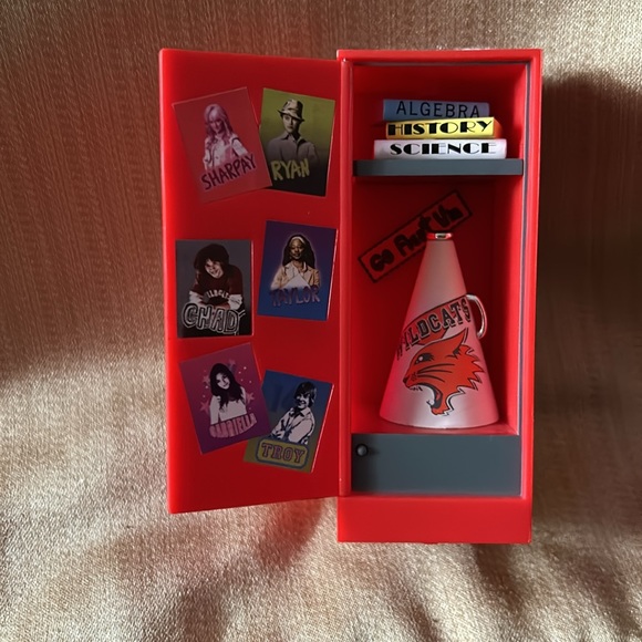 Hallmark:Keepsake;Disney High School Musical - Picture 2 of 4